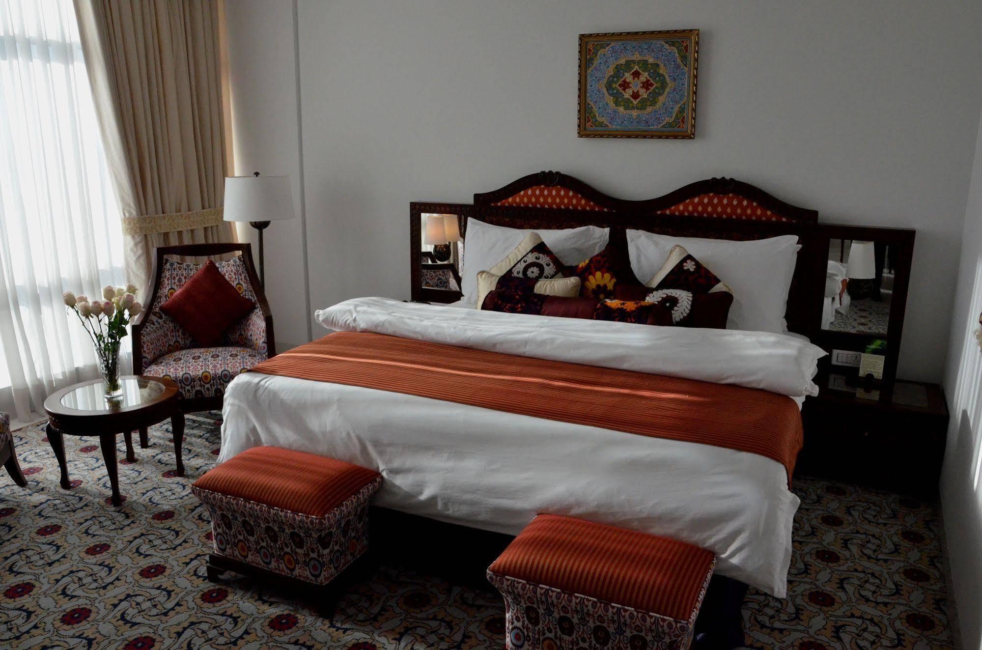 Dushanbe Serena Hotel Ngoại thất bức ảnh