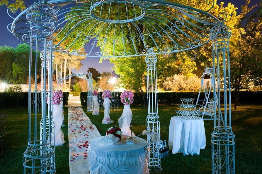 Dushanbe Serena Hotel Ngoại thất bức ảnh