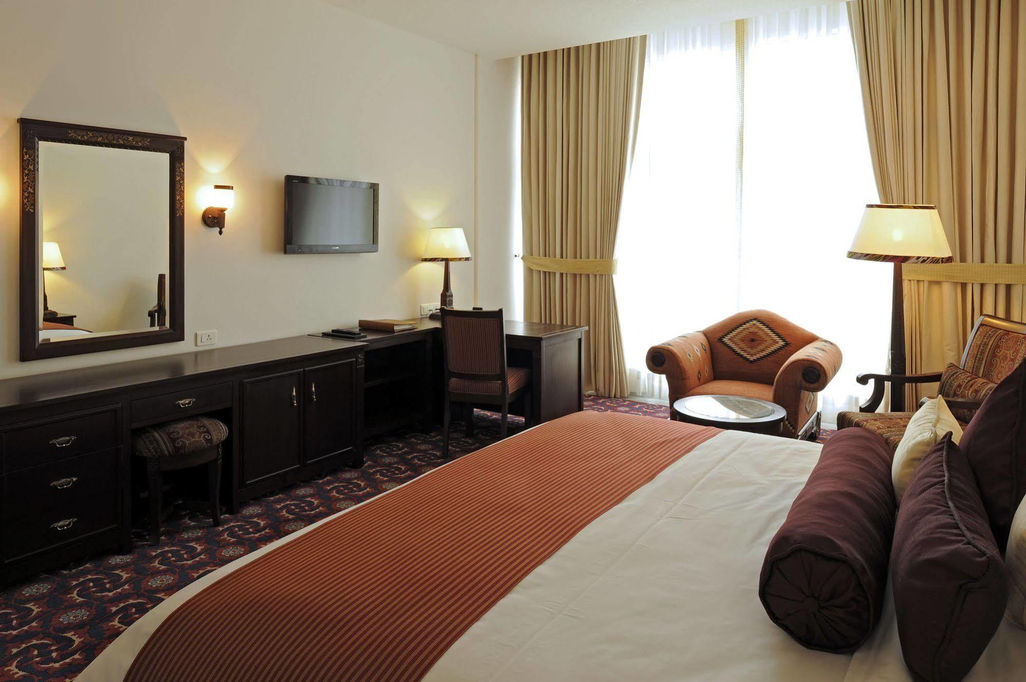 Dushanbe Serena Hotel Ngoại thất bức ảnh