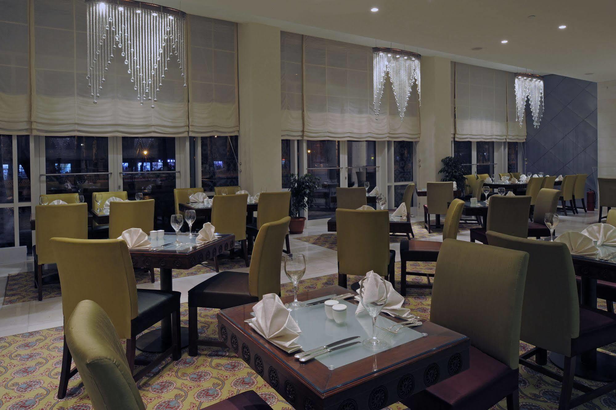 Dushanbe Serena Hotel Ngoại thất bức ảnh
