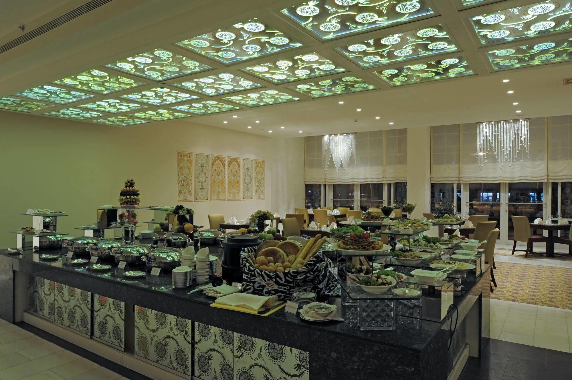 Dushanbe Serena Hotel Ngoại thất bức ảnh